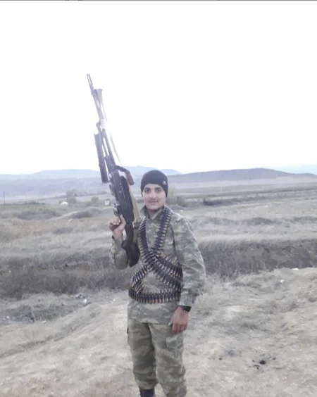 Reportun Vətən müharibəsində iştirak etmiş əməkdaşına medal təqdim olunub 
