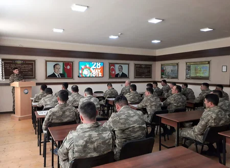 Müstəqillik Günü münasibətilə Azərbaycan Ordusunda silsilə tədbirlər keçirilib