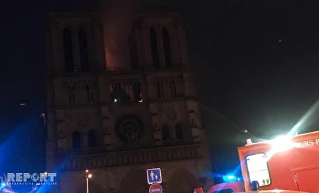 Fransada Paris Notr-Dam кilsəsi yanıb - FOTO - VİDEO
