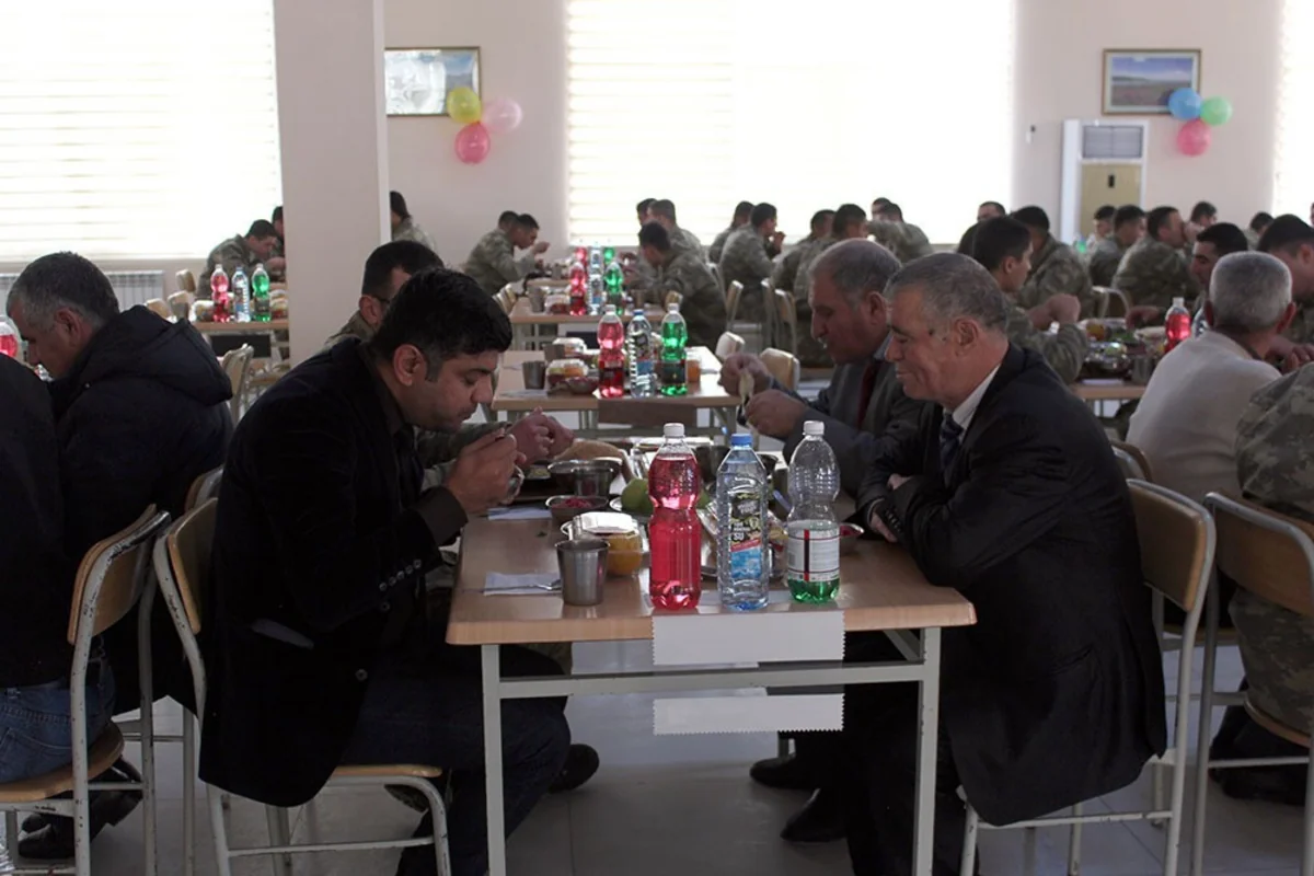 Bu gün bütün hərbi hissələrdə “Açıq qapı” günü keçirilib