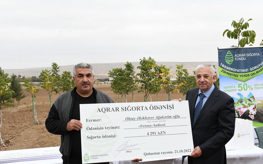 Qobustanda 12 fermerə 50 min manat sığorta ödənişi verilib