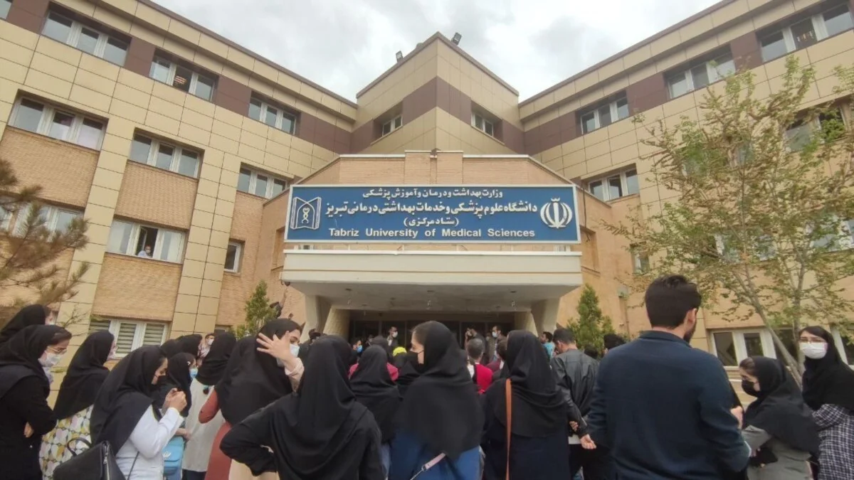 İranda ana dilində təhsil almayan Azərbaycan türkü - buna laqeyd qalan ali rəhbər - ŞƏRH