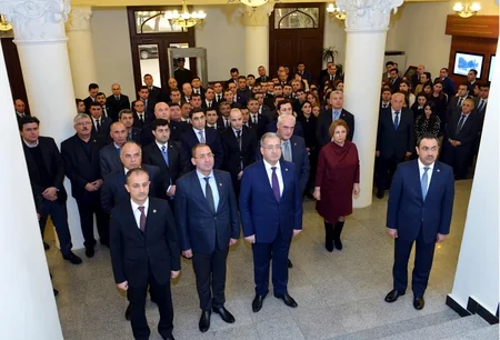 Ədliyyə işçiləri Heydər Əliyevin xatirəsini yad ediblər
