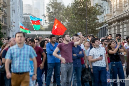 Bakının azadlığının 100 illiyi  - möhtəşəm paraddan FOTOREPORTAJ - VİDEO