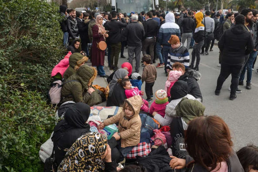 Suriyalı qaçqınlar Türkiyədən Yunanıstana keçir