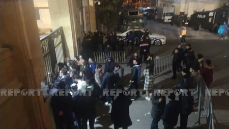 Qarabağın oyununda bileti olan azarkeşlər ilk hissəni izləyə bilməyib