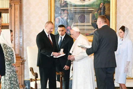 Prezident İlham Əliyev Vatikanda Papa Fransisk ilə görüşdü - FOTO - YENİLƏNİB