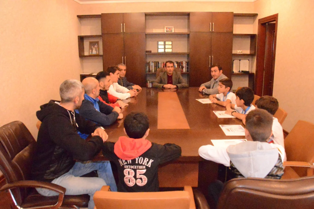 Avropa çempionatında uğur qazanmış taekvondoçularla görüş olub