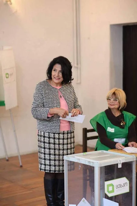 Salome Zurabişvili: “Mənim seçimim dinc və vahid Gürcüstandır”