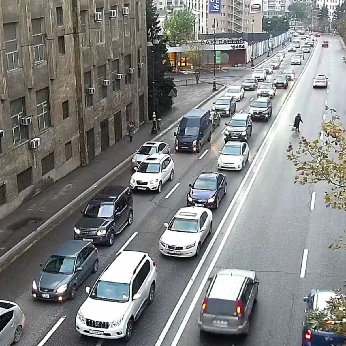 Paytaxtın bu yollarında tıxac müşahidə edilir - SİYAHI