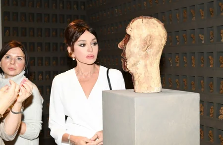 First Vice-President Mehriban Aliyeva viewed 8th Moscow International Biennale of Contemporary Art