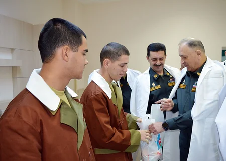Закир Гасанов посетил Главный клинический госпиталь