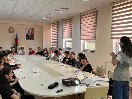 AMADA Azərbaycan qılıncoynatma millisinin üzvləri üçün maarifləndirmə seminarı keçirib