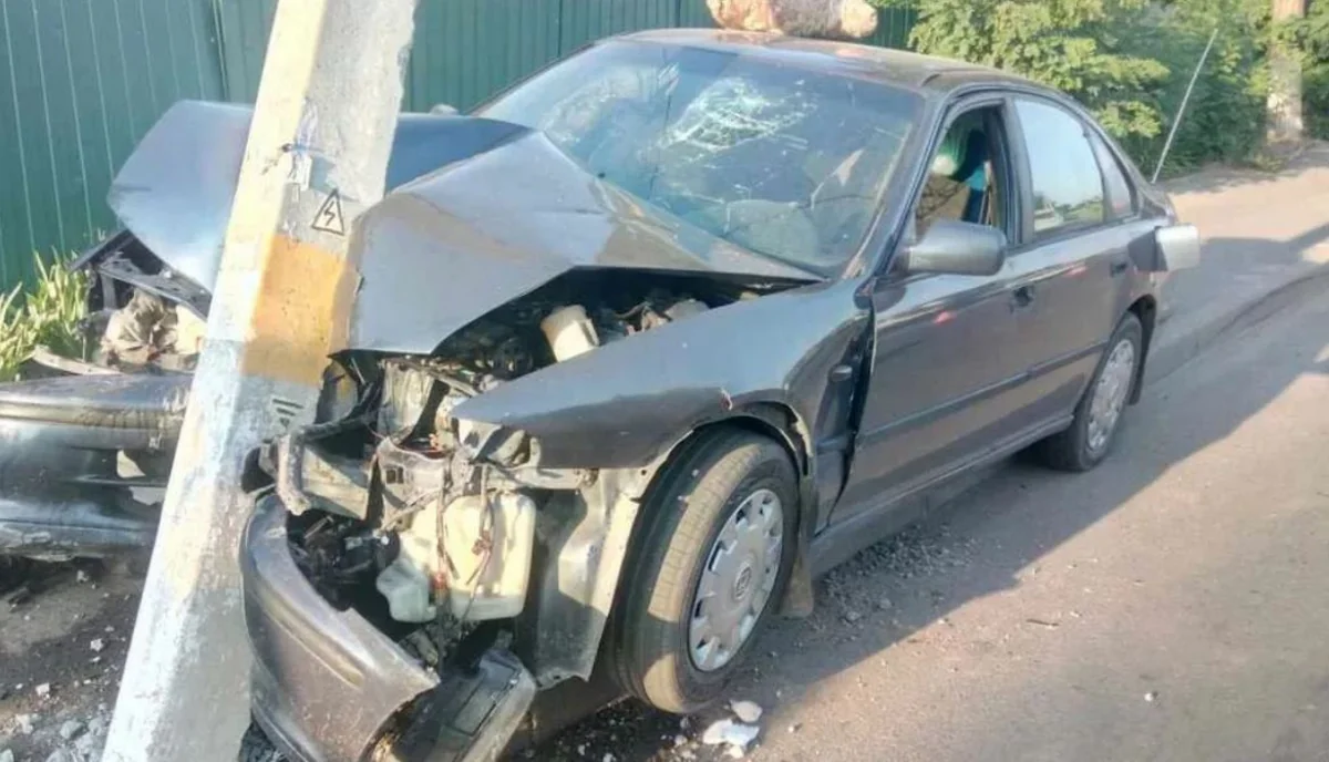 Xaçmazda sərxoş sürücü avtomobili yüksək sürətlə dirəyə çırpıb