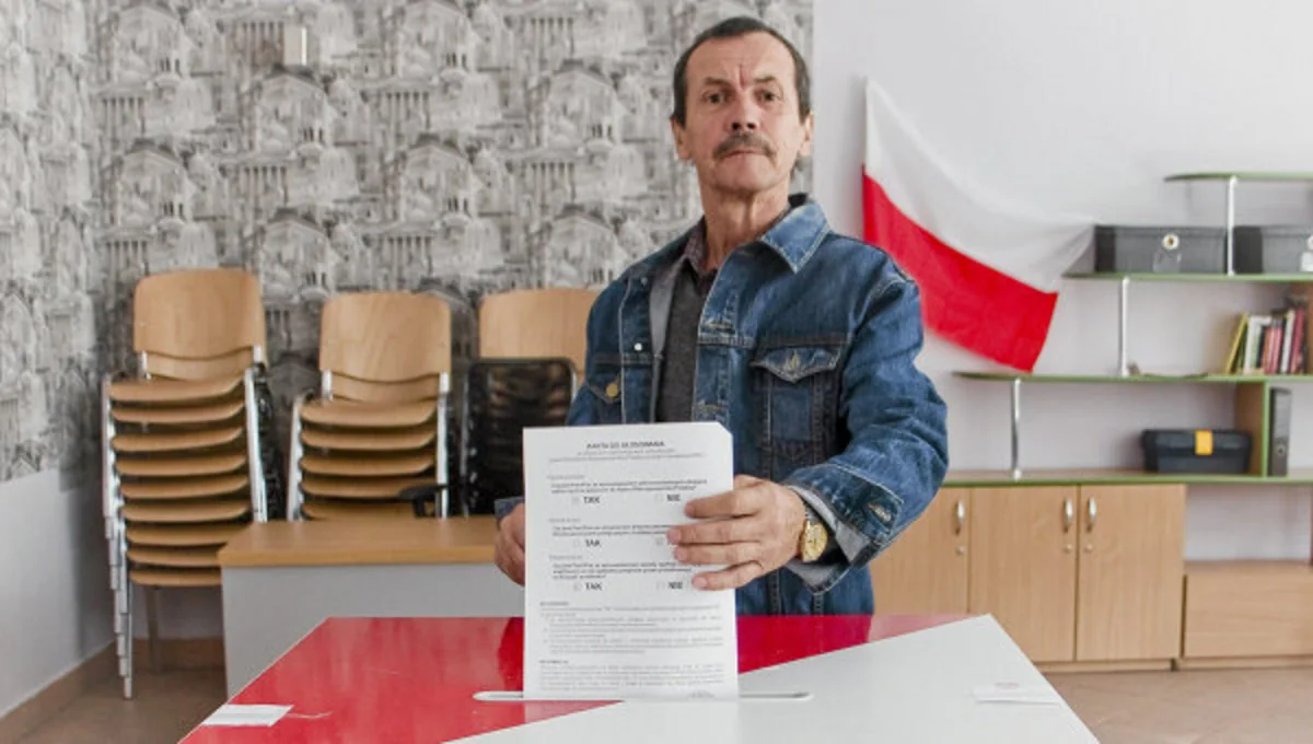 ​Polşada referendum baş tutmayıb