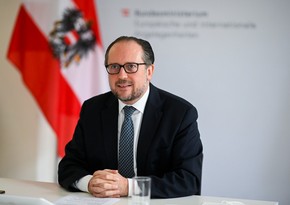 Шалленберг: Биржи закрыты, рубль значительно падает