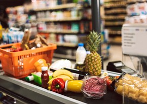 Global food prices fall for 1st time in 12 months