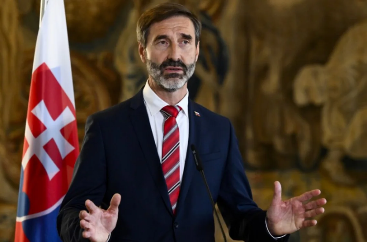 Slovakiyalı nazir AK-nın neft tranziti məsələsinin həllində fəaliyyətsizliyini qeyd edib