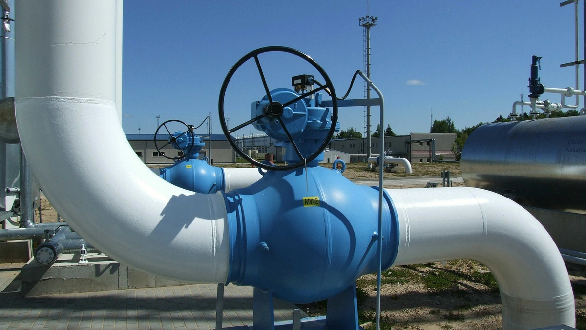 Gas price in Europe surpasses $1,000 per 1,000 cubic meters for first time on record