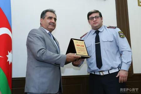 Xidmətdə fərqlənən yol polisləri mükafatlandırılıb - SİYAHI