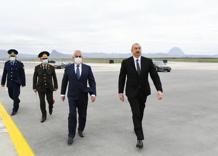 İlham Əliyev Əlahiddə Ümumqoşun Ordunun hərbi aerodromunun açılışında iştirak edib - YENİLƏNİB
