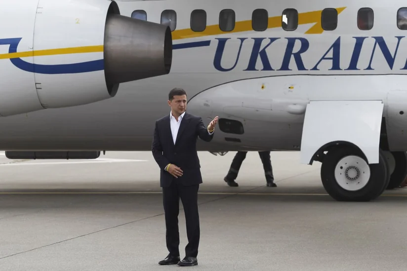 У самолета Зеленского отказал двигатель