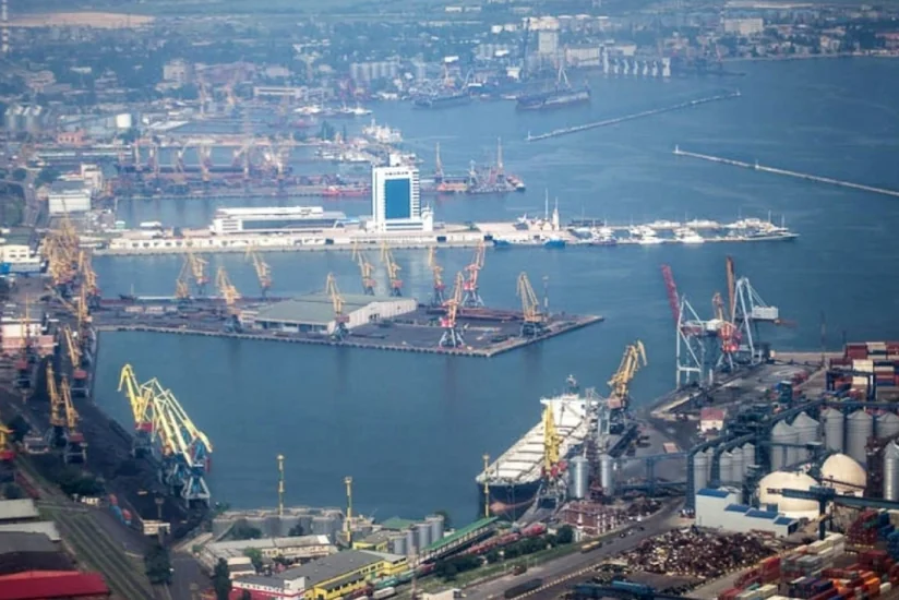 На заблокированных в украинских портах кораблях находятся и азербайджанцы