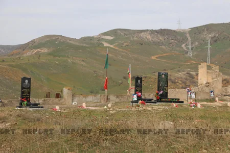 Qubadlıda erməni vandaliziminə məruz qalan qəbiristanlıq - FOTOREPORTAJ