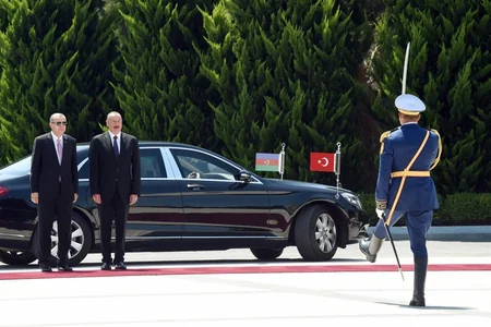 Türkiyə Prezidentinin rəsmi qarşılanma mərasimi olub