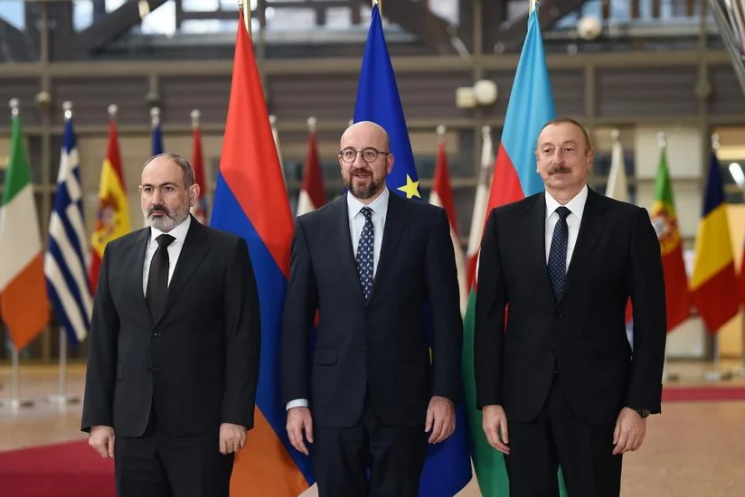 Шарль Мишель назвал встречу с лидерами Азербайджана и Армении плодотворной