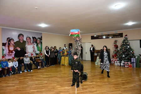Arzu Əliyeva 2 saylı Uşaq evi sosial xidmət müəssisəsində uşaqları ziyarət edib