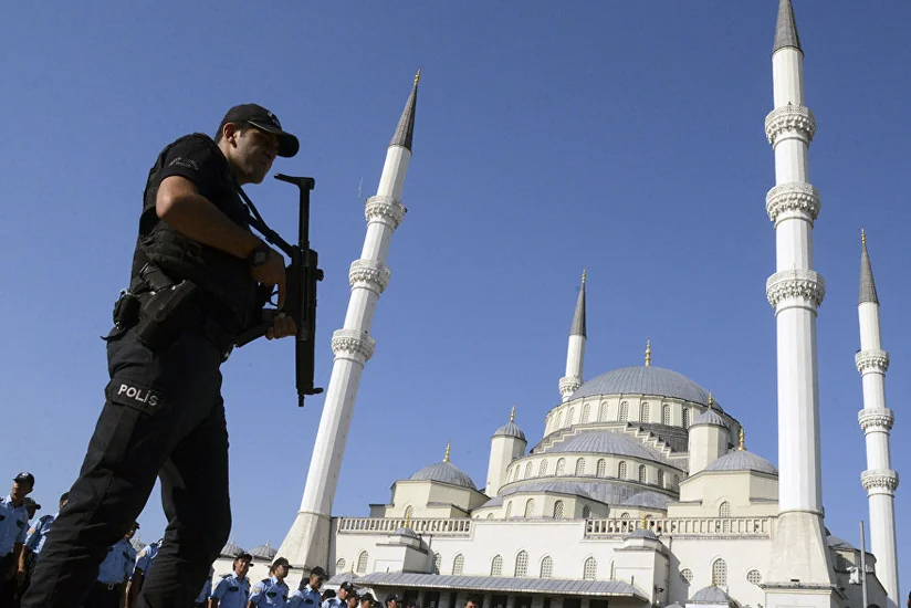 Yeni ildə Türkiyədə terror aktı törətməyi planlaşdıran 12 nəfər tutulub