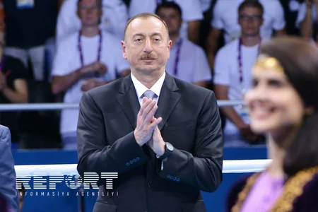 ​Президент вручил золотую медаль победителю Баку-2015 Эльвину Мамишзаде