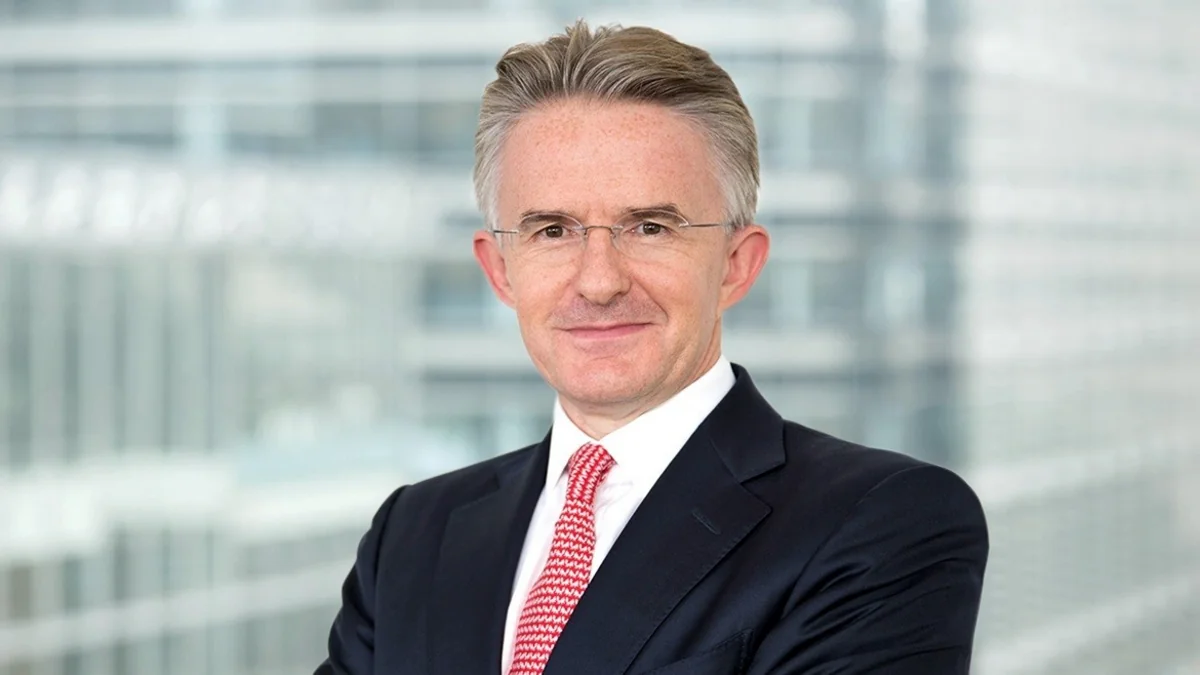 HSBC-nin baş direktoru vəzifəsini tərk edib