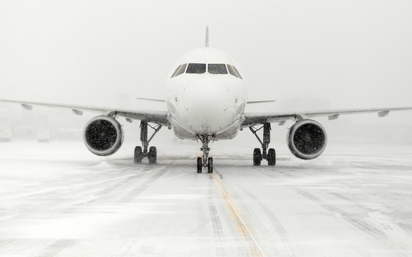 ABŞ-da qar fırtınası səbəbindın iki min aviareys təxirə salınıb