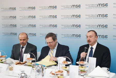 Prezident İlham Əliyev Münhen Təhlükəsizlik Konfransı çərçivəsində enerji siyasətinə dair dəyirmi masada iştirak edib