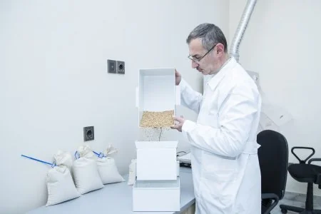 Quba Dövlət Aqrar İnkişaf Mərkəzi fermerlərə xidmət göstərməyə başlayıb