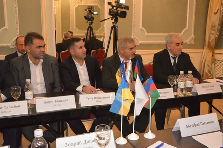 Viktor Yuşenko, Leonid Kojara və Rövşən Tağıyev Kiyevdə Dağlıq Qarabağdan və Donbasdan danışıblar
