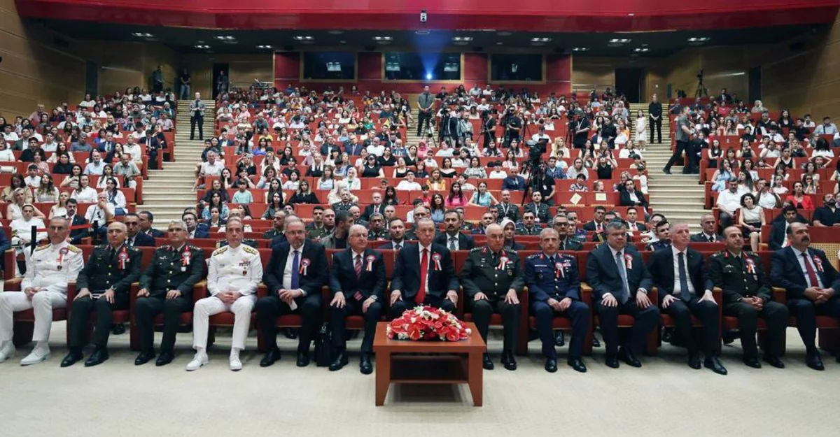 Türkiyədə kursları bitirən azərbaycanlı 42 hərbçiyə diplomlar təqdim edilib