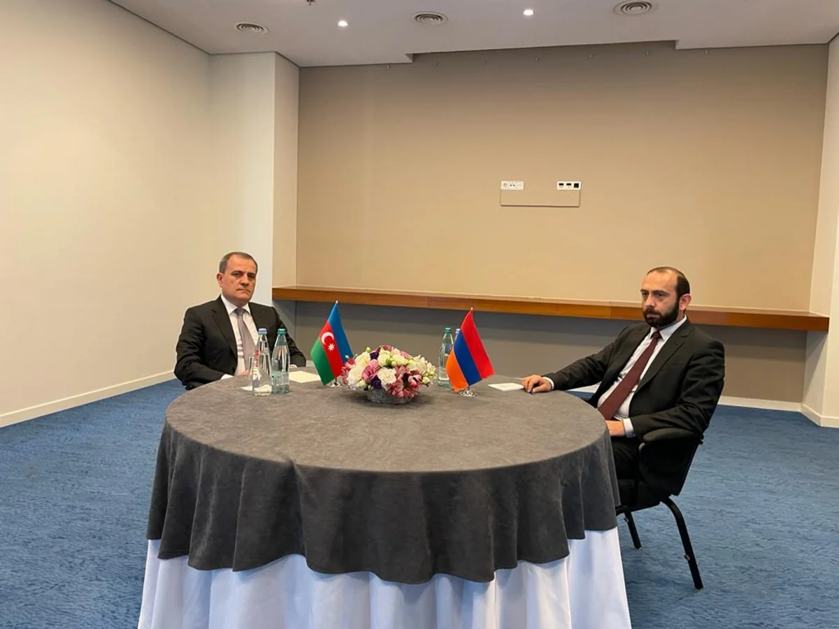 Tbilisidə Azərbaycan və Ermənistan xarici işlər nazirləri arasında görüş başa çatıb - YENİLƏNİB