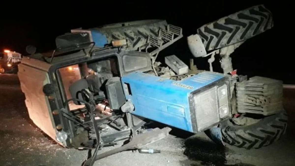 İmişlidə avtomobil traktora çırpılıb, xəsarət alanlar var