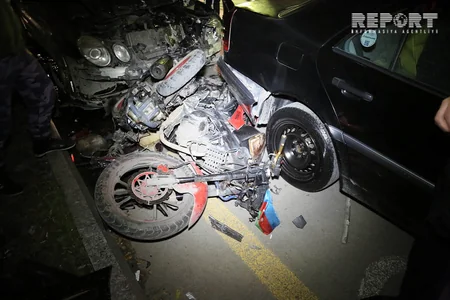 Bakıda sükan arxasında döyülən sürücü qəza törədib, xəsarət alanlar var - FOTO - VİDEO - YENİLƏNİB
