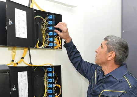 Xaçmazda genişzolaqlı şəbəkənin tətbiqinin artırılması ilə bağlı pilot layihə yekunlaşır