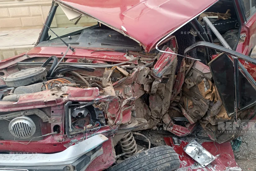 В Товузе столкнулись легковые автомобили, есть погибший и раненые