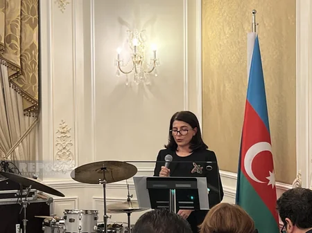 Zəfər Günü Parisdə qeyd edilib