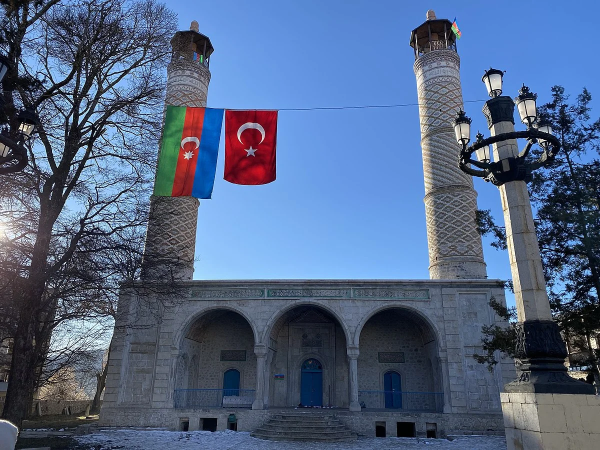 İrəvan və Şuşadakı məscidləri təmir etməkdə məqsəd oradakı Azərbaycan izlərini itirməkdir