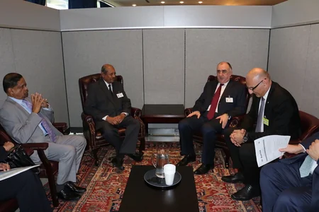 Elmar Məmmədyarov Nyu-Yorkda Laos, Nepal və Şri-Lankanın XİN başçıları ilə görüşüb