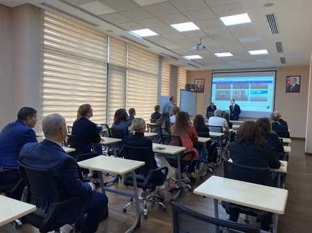 İrkutsk Dövlət Universiteti ilə hüquqşünas kadrların hazırlanması müzakirə edilib