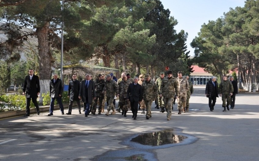 Hərbi attaşelər Azərbaycan istehsalı olan silahlarla tanış olublar