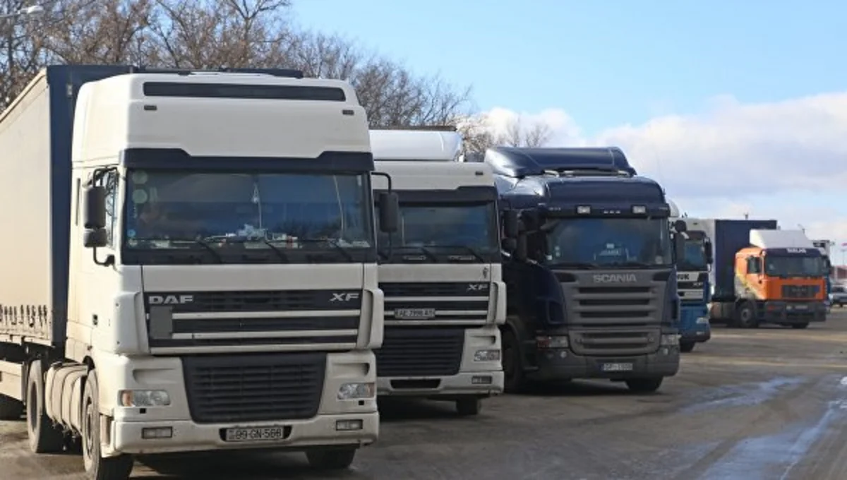 ​Россия и Украина договорились о возобновлении грузовых автоперевозок